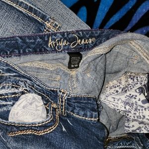 Ariya Jeans